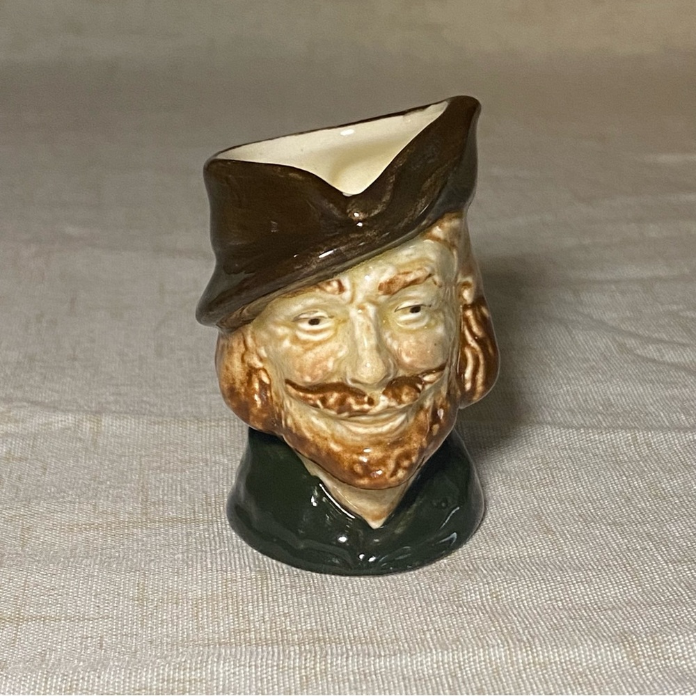 Vintage Royal Doulton Robin Hood Miniature Toby Jug Mug